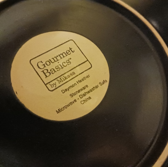 πMikasa Gourmet Basics 3 Dinner& Appetizer Plates-Set of 4 Vintage.π - Picture 2 of 9